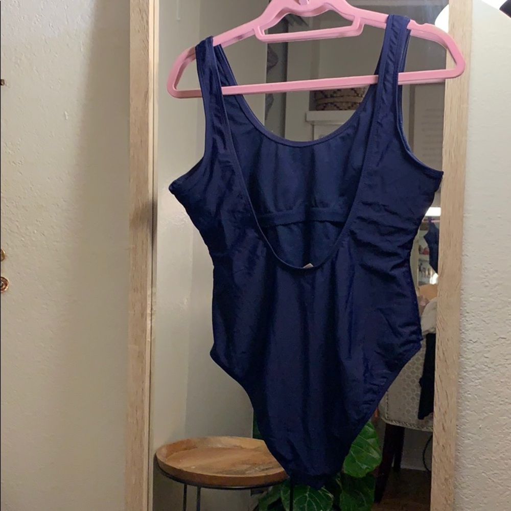 Swimsuit - Picture 4 of 4